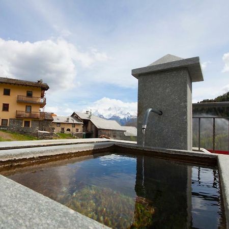 Mountain Cave Hotel Аоста Екстериор снимка