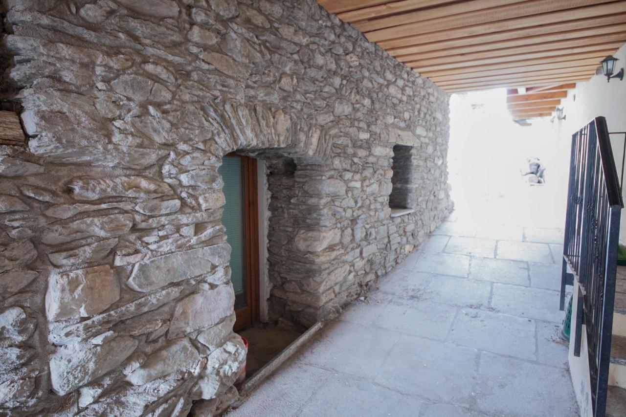 Mountain Cave Hotel Аоста Екстериор снимка