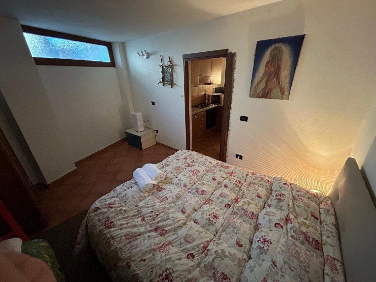 Mountain Cave Hotel Аоста Екстериор снимка