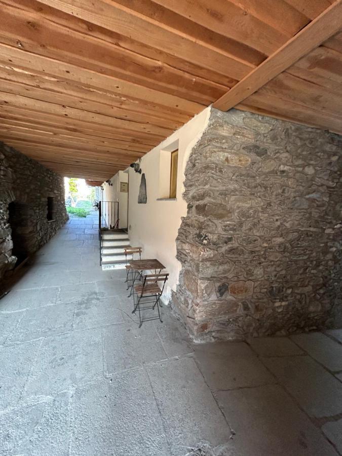 Mountain Cave Hotel Аоста Екстериор снимка